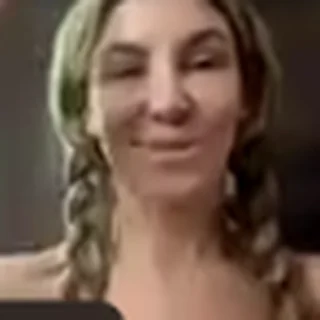 Mastermind member on a live summit session
